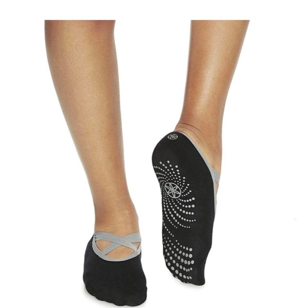 Gaiam 3 pack yoga barre socks new